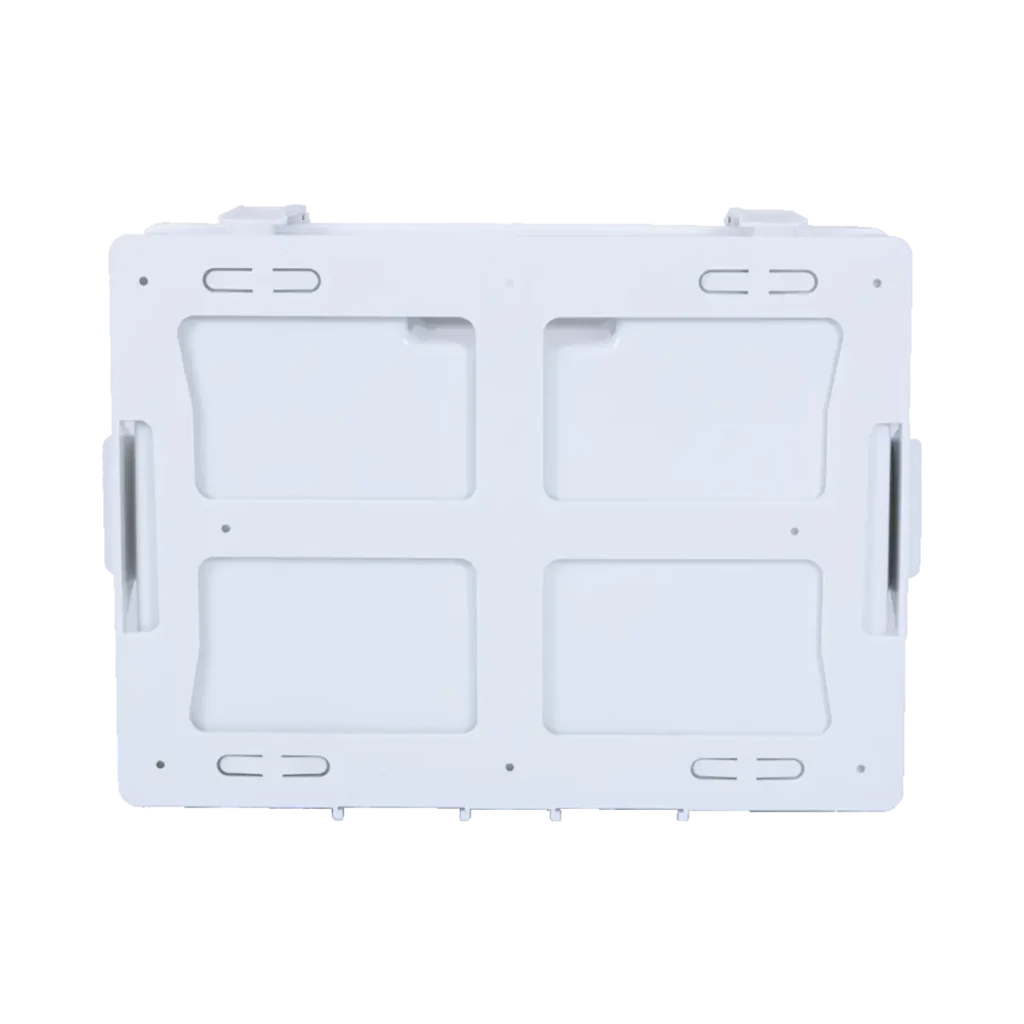 Baksidan av akutväska Large, utrustad med klickbart väggfäste för enkel montering och snabb åtkomst.