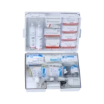 Öppen akutväska Large som visar innehållet, inklusive ögonduschar, förband, brännskadegel och andra första hjälpen-produkter i organiserade fack.