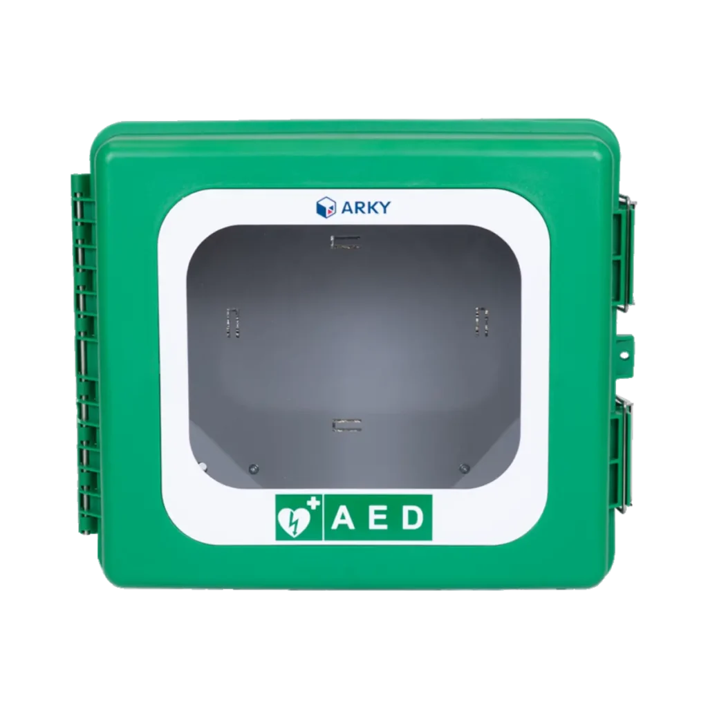 En framifrån tagen bild av ett grönt Arky Polar utomhusskåp för hjärtstartare med genomskinlig plastdörr och tydlig AED-symbol i nederkanten. Skåpet är stängt och visar sin robusta konstruktion, idealiskt för förvaring och skydd av hjärtstartare i utomhusmiljöer.