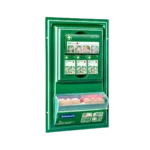 En liten och praktisk första hjälpen-tavla från Cederroth, sedd från höger sida. Innehåller plåsterdispenser, 4-in-1-förband och sårrengöring, idealisk för mindre arbetsplatser eller trånga utrymmen där snabb åtkomst till första hjälpen är avgörande.