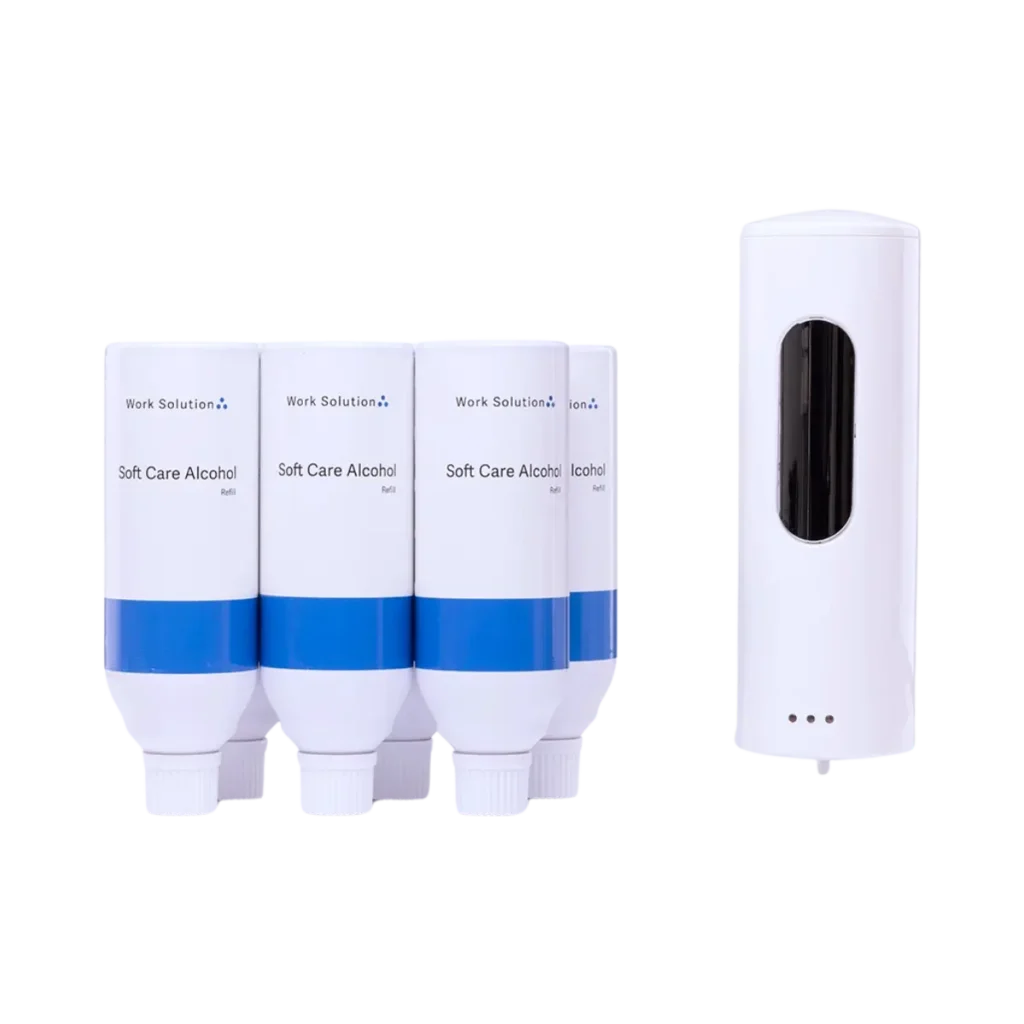 Sex vita refillbehållare med etiketten "Soft Care Alcohol" från Work Solution, tillsammans med en vit automatisk dispenser. Produkten är utformad för effektiv och hygienisk distribution av handsprit.
